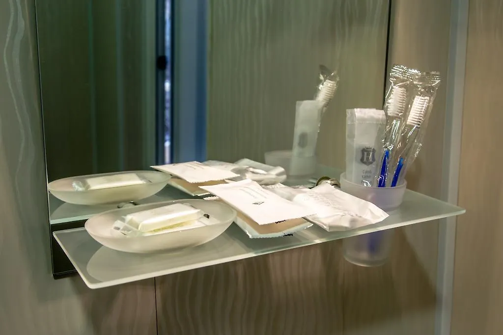 Iskander Hotel Kiev 0*,